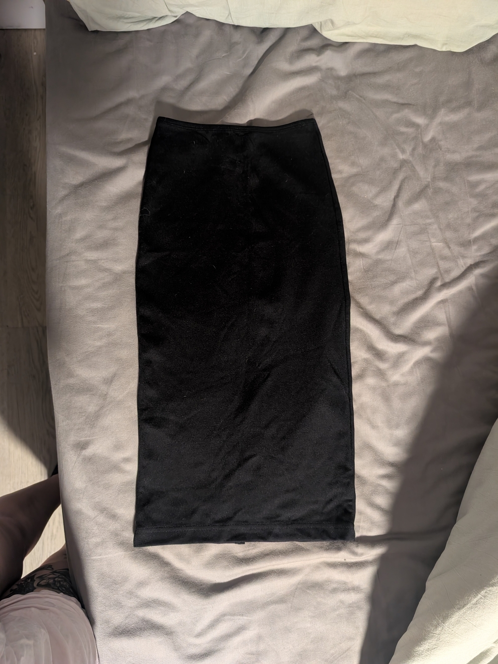 NWOT American Apparel Black Pencil Skirt Size XS Like New